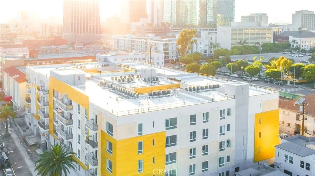 2939 Leeward Ave Unit 420, Los Angeles, CA 90005 - Main photo, Los Angeles, CA