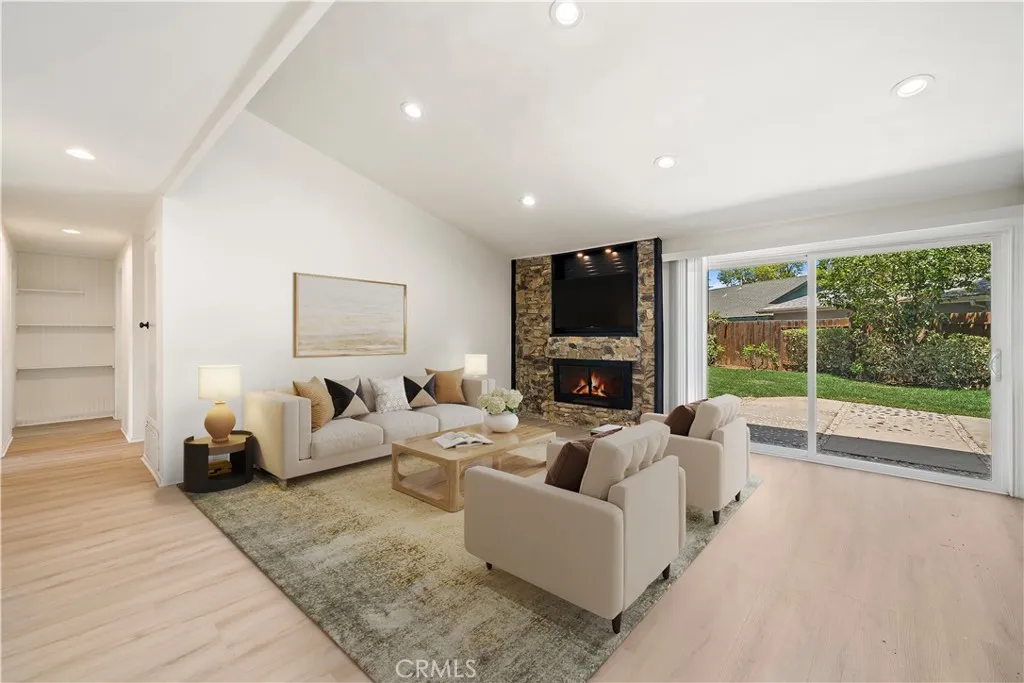 22231 Marlin, Canoga Park, CA 91303 - Photo 3 of 5, Canoga Park, CA