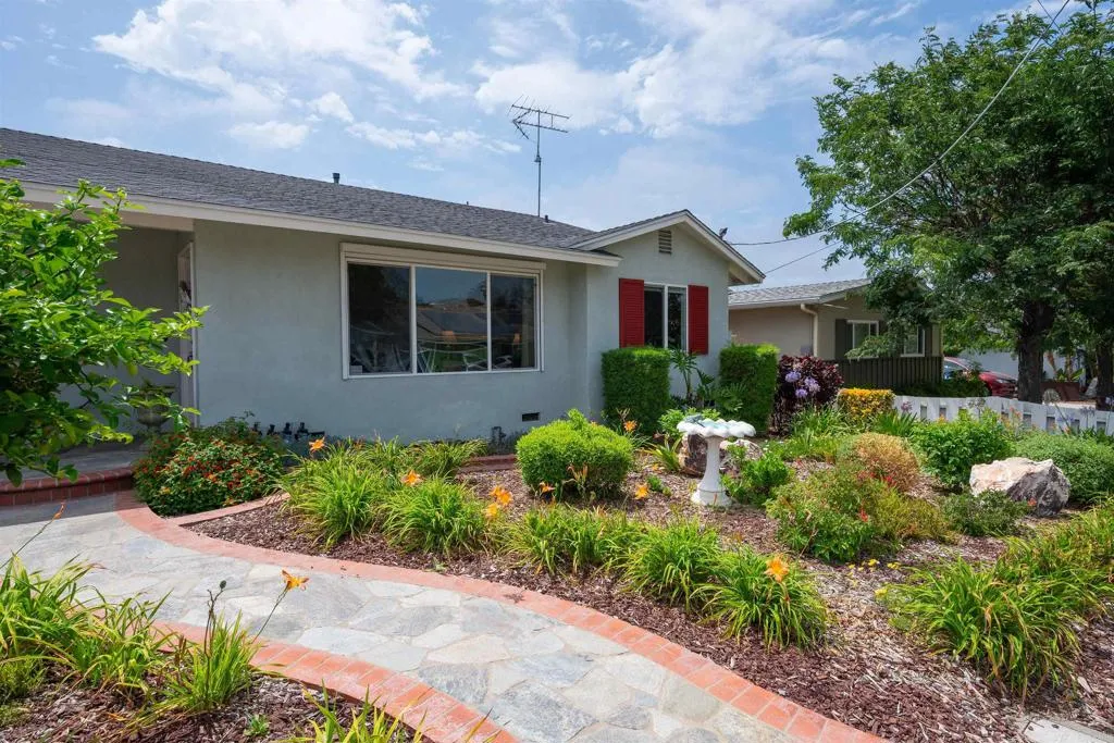 https://cdn.realtyfeed.com/cdn/127/306771350/7c77a6fb10c4a8cf23310b53d33f6d14.webp