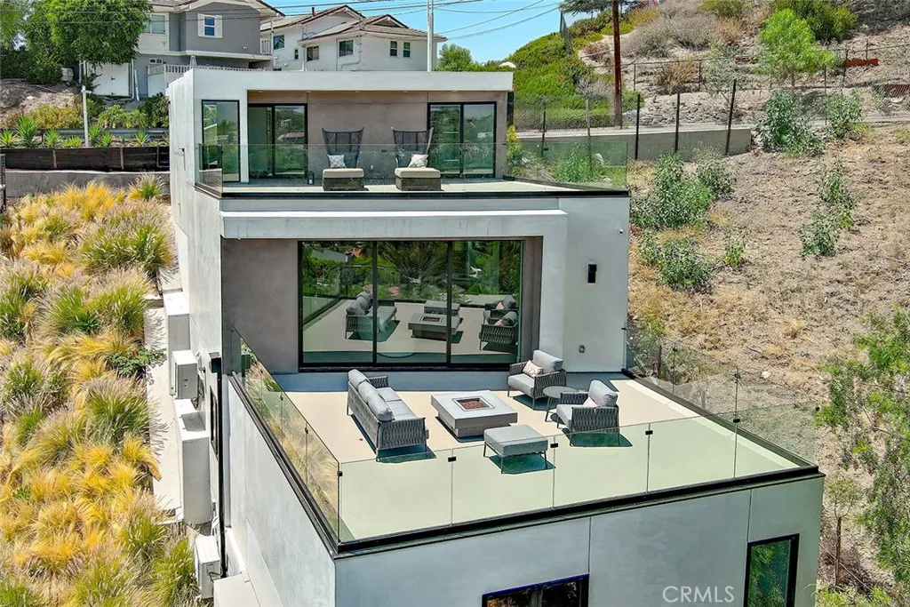 5134 Medina, Woodland Hills, CA 91364 - Photo 3 of 55, Woodland Hills, CA