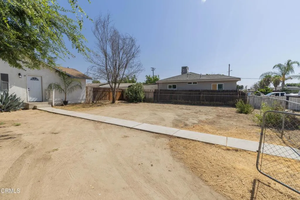 818 Decatur Street, Bakersfield, CA 93308 - Photo 2 of 27, Bakersfield, CA