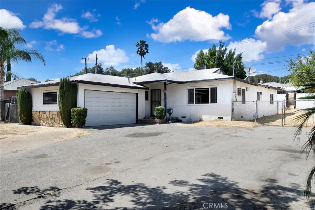 1552 W Evans, San Bernardino, CA 92411 - Main photo, San Bernardino, CA