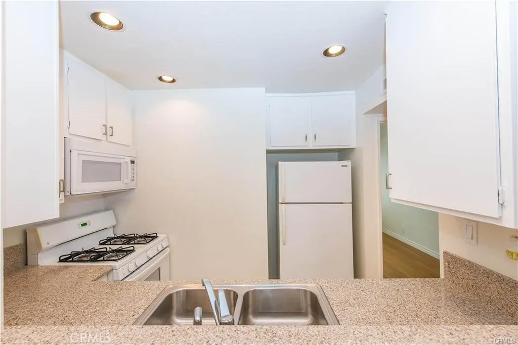 500 Orange Blossom Unit 1, Irvine, CA 92618 - Photo 3 of 20, Irvine, CA