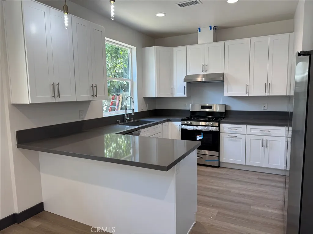 1417 W 3rd Street, Santa Ana, CA 92703 - Photo 5 of 14, Santa Ana, CA