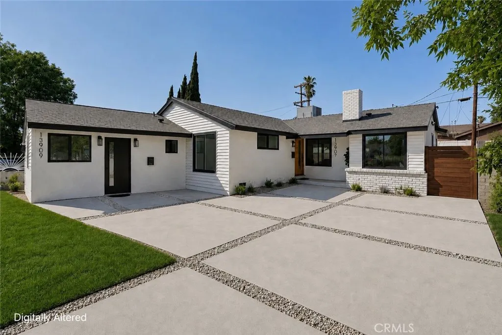 13907 Wyandotte Street, Van Nuys, CA 91405 - Main photo, Van Nuys, CA
