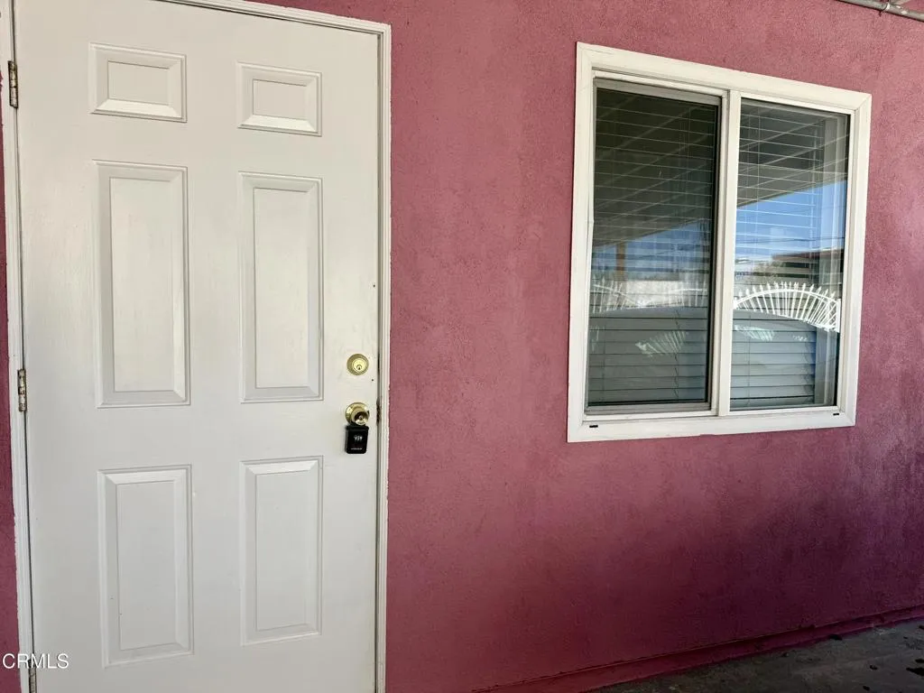 15744 W Saticoy Street, Los Angeles, CA 91406 - Photo 2 of 6, Los Angeles, CA