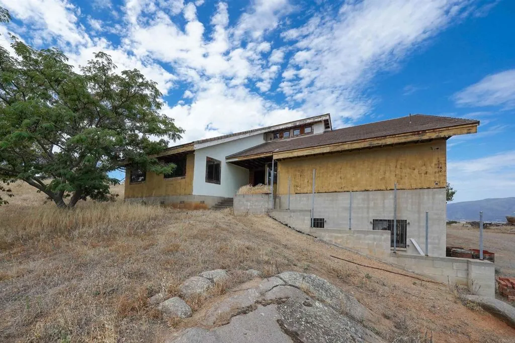https://cdn.realtyfeed.com/cdn/127/306771448/510747b62e902edccedbb85f8c73ef2c.webp