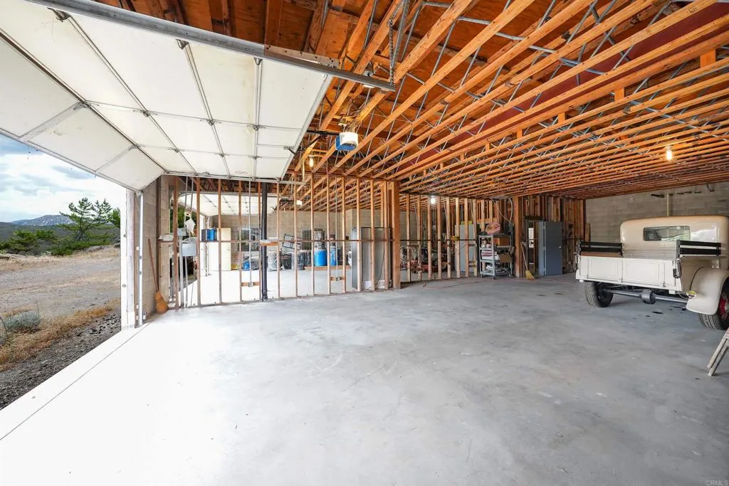 https://cdn.realtyfeed.com/cdn/127/306771448/9130daef9f8e29ff80263cddad0e6476.webp