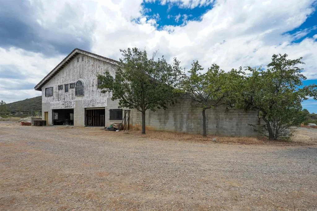 https://cdn.realtyfeed.com/cdn/127/306771448/eb728954aa88a253fa2311bce078934b.webp