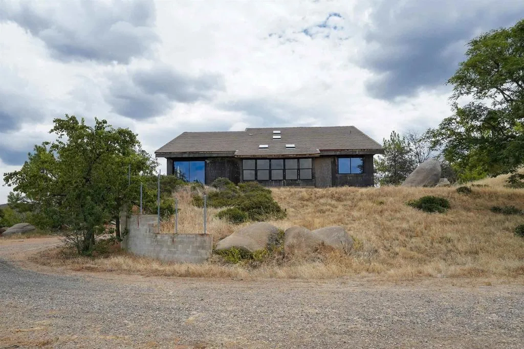 https://cdn.realtyfeed.com/cdn/127/306771448/f7802f5835de7625231e6ed3c0903319.webp