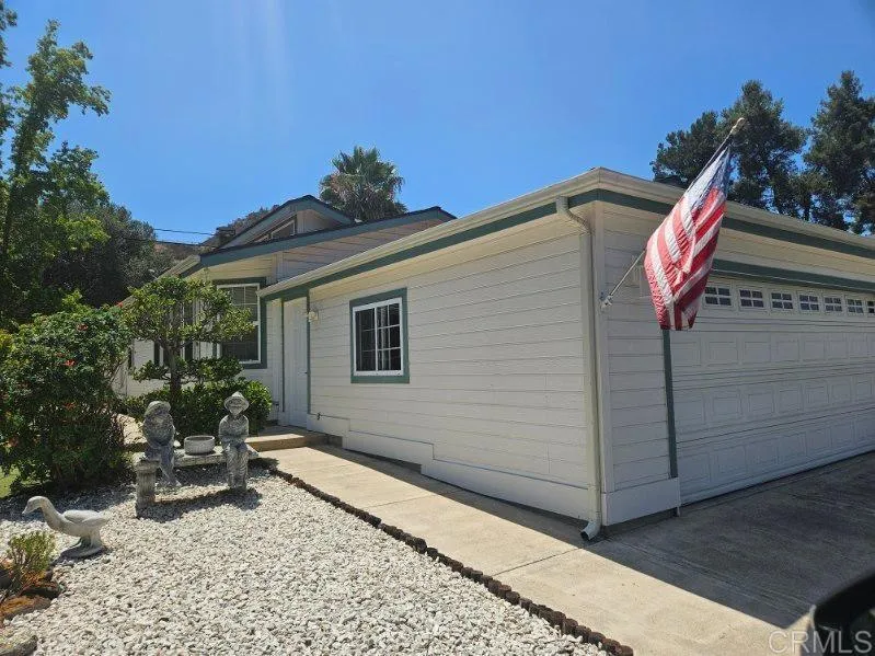 8975 Lawrence Welk Drive Unit 5, Escondido, CA 92026 - Photo 3 of 7, Escondido, CA