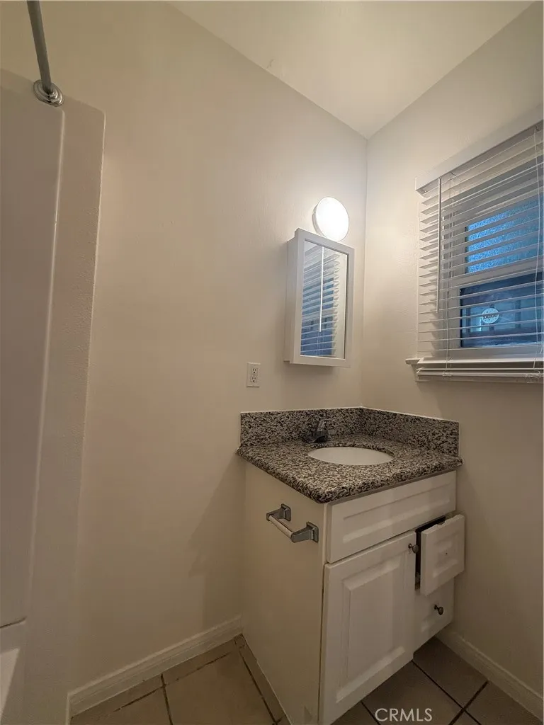 718 Chestnut Avenue Unit 12, Long Beach, CA 90813 - Photo 4 of 8, Long Beach, CA