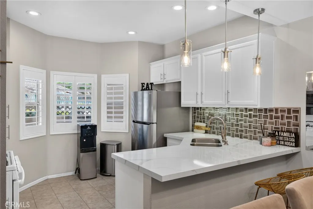 13036 Avenida Pescador, Riverside, CA 92503 - Photo 4 of 26, Riverside, CA