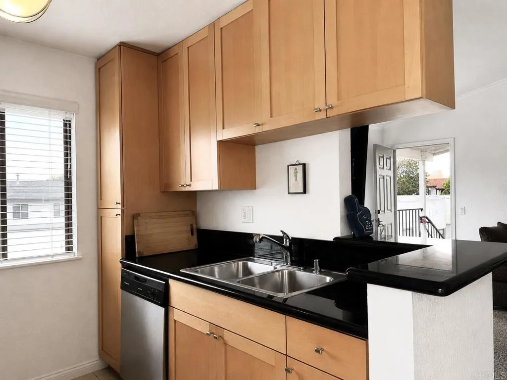 https://cdn.realtyfeed.com/cdn/127/306771497/ef81855bb89010fcf35a27d76c73f6f6.webp