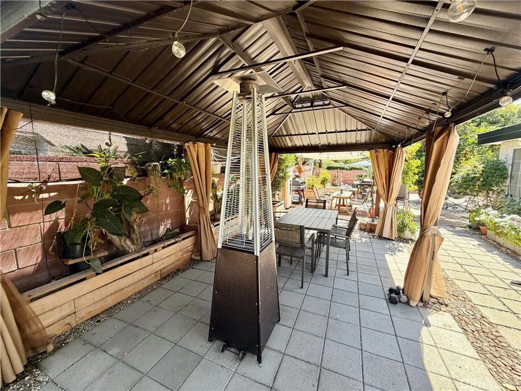 20457 Eccles, Los Angeles, CA 91306 - Photo 4 of 50, Los Angeles, CA