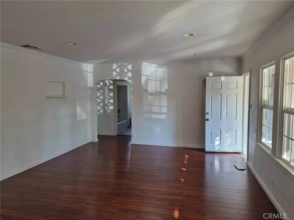 111 Baxter Avenue, Sacramento, CA 95815 - Photo 5 of 14, Sacramento, CA