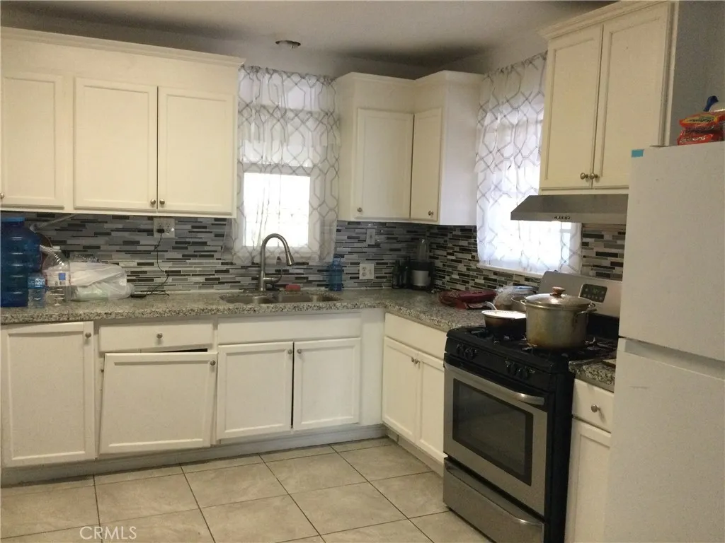 332 W 11th, Perris, CA 92570 - Photo 3 of 16, Perris, CA