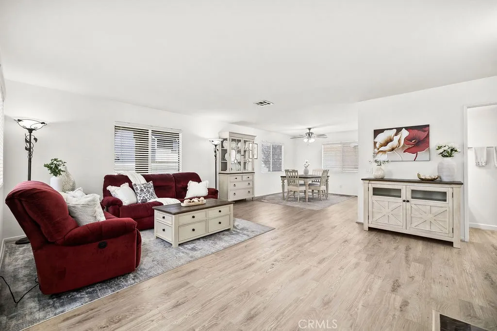 11413 216th, Lakewood, CA 90715 - Photo 4 of 15, Lakewood, CA