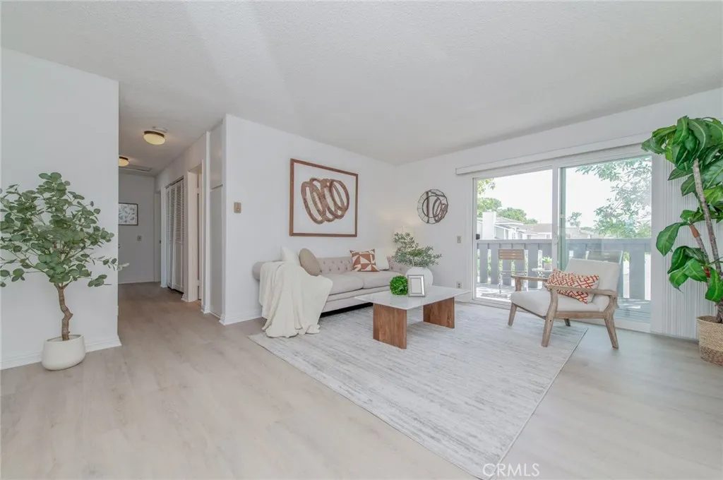 44 Fallbrook, Irvine, CA 92604 - Main photo, Irvine, CA