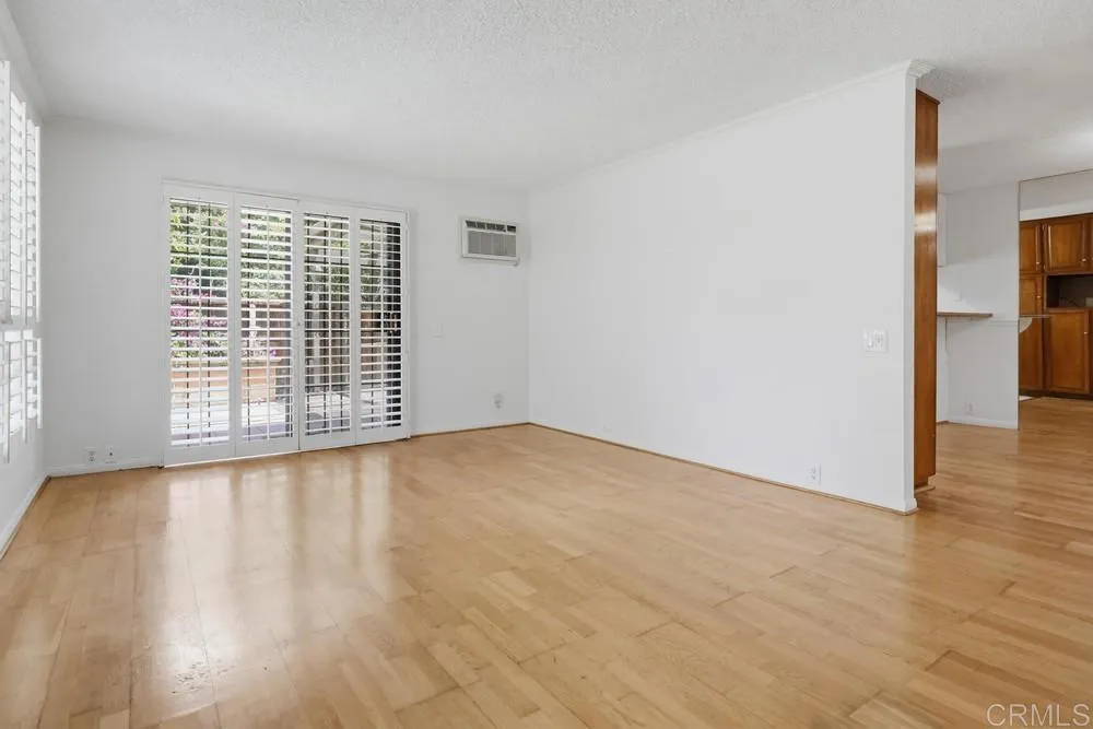 Photo #8: PTP2605446 Listing: Photo #8
