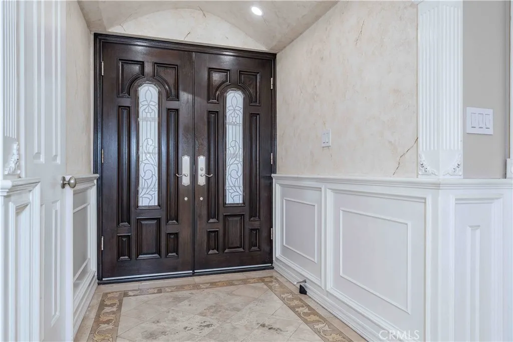 1122 S Peregrine Place, Anaheim, CA 92806 - Photo 2 of 28, Anaheim, CA