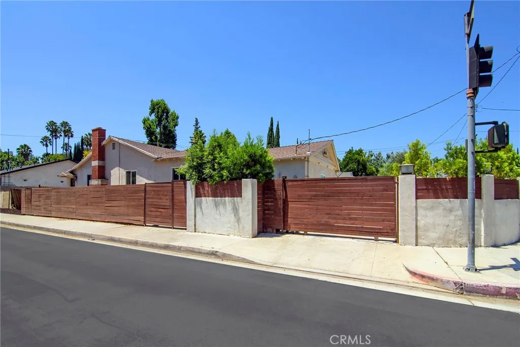 22602 Victory Boulevard, Woodland Hills, CA 91367 - Photo 3 of 25, Woodland Hills, CA