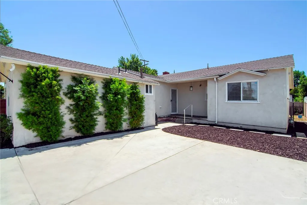 22602 Victory Boulevard, Woodland Hills, CA 91367 - Photo 5 of 25, Woodland Hills, CA