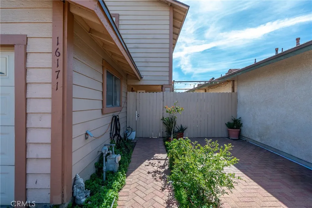 16171 Winterwood, Fontana, CA 92335 - Photo 4 of 38, Fontana, CA
