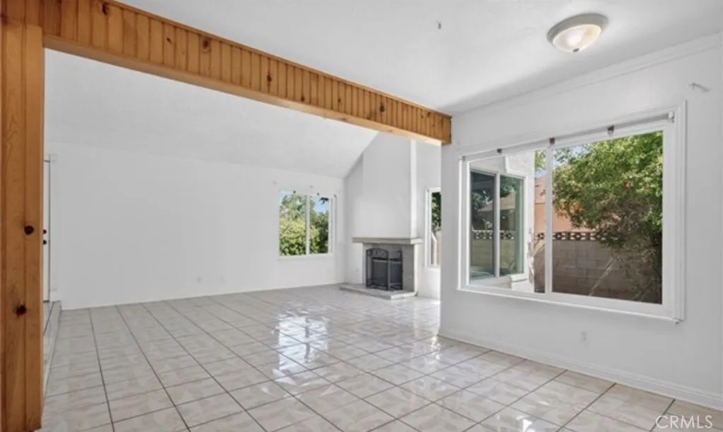 44520 Fenhold, Lancaster, CA 93535 - Photo 4 of 10, Lancaster, CA