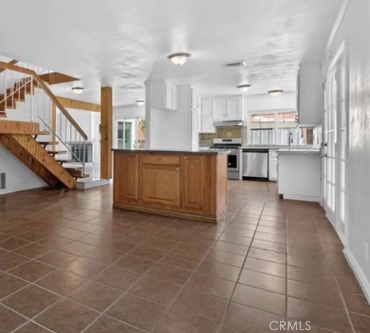 44520 Fenhold, Lancaster, CA 93535 - Photo 5 of 10, Lancaster, CA