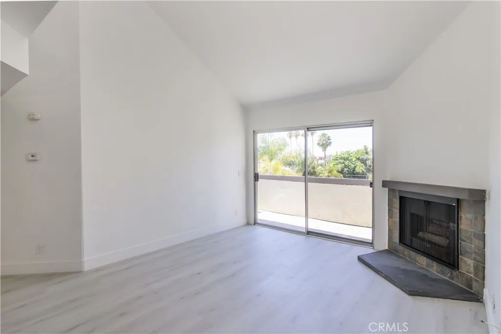 20253 Keswick Street Unit 318, Winnetka, CA 91306 - Photo 3 of 20, Winnetka, CA