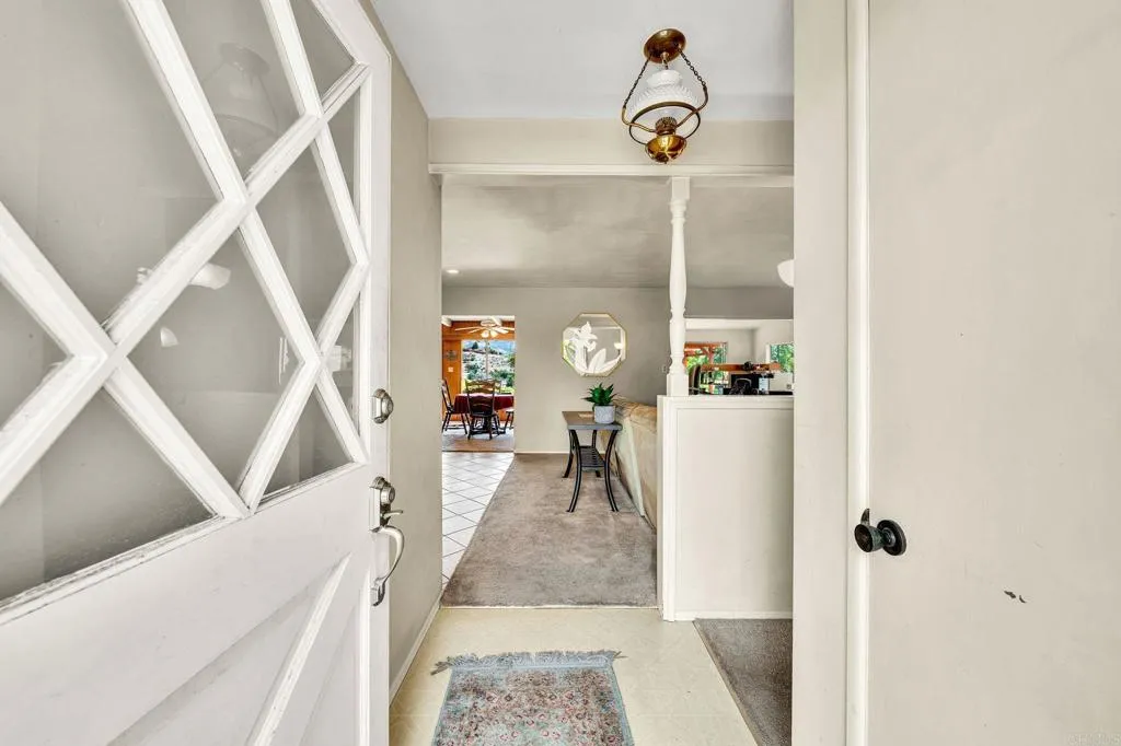 https://cdn.realtyfeed.com/cdn/127/306771711/464c7f96237649179f4fde6c1338d53d.webp