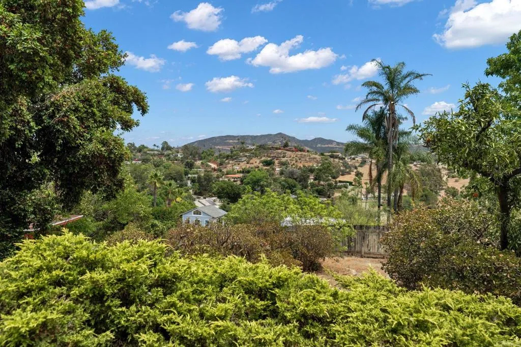 https://cdn.realtyfeed.com/cdn/127/306771711/5d5cde6c9cbdb8557107ae4b92216e41.webp