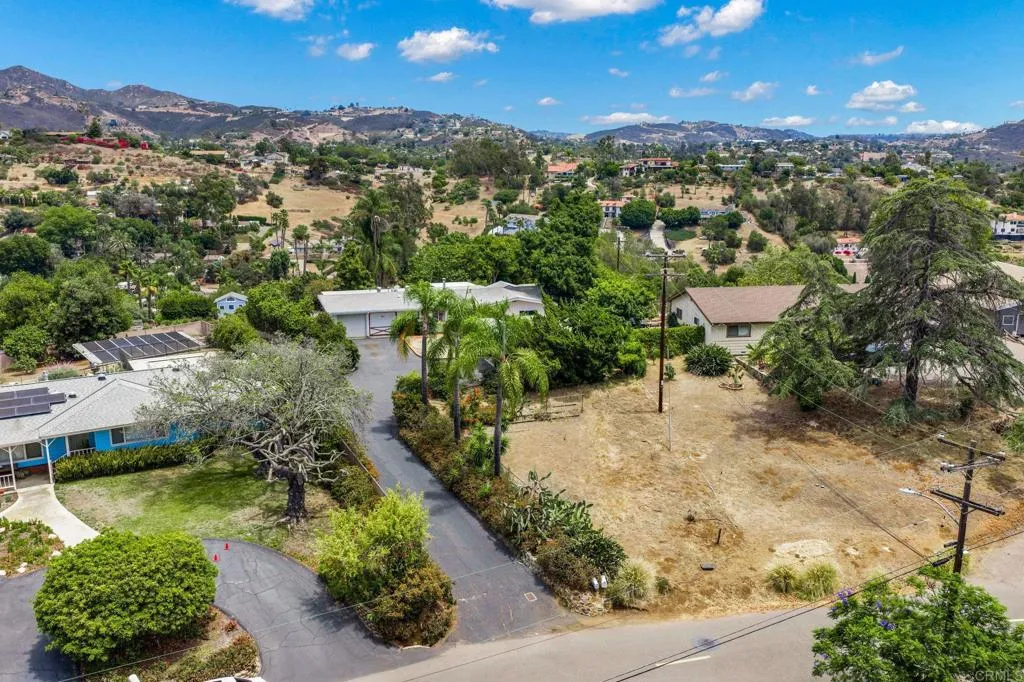 https://cdn.realtyfeed.com/cdn/127/306771711/72231318237be5c4b75e74efdd9fcfbd.webp