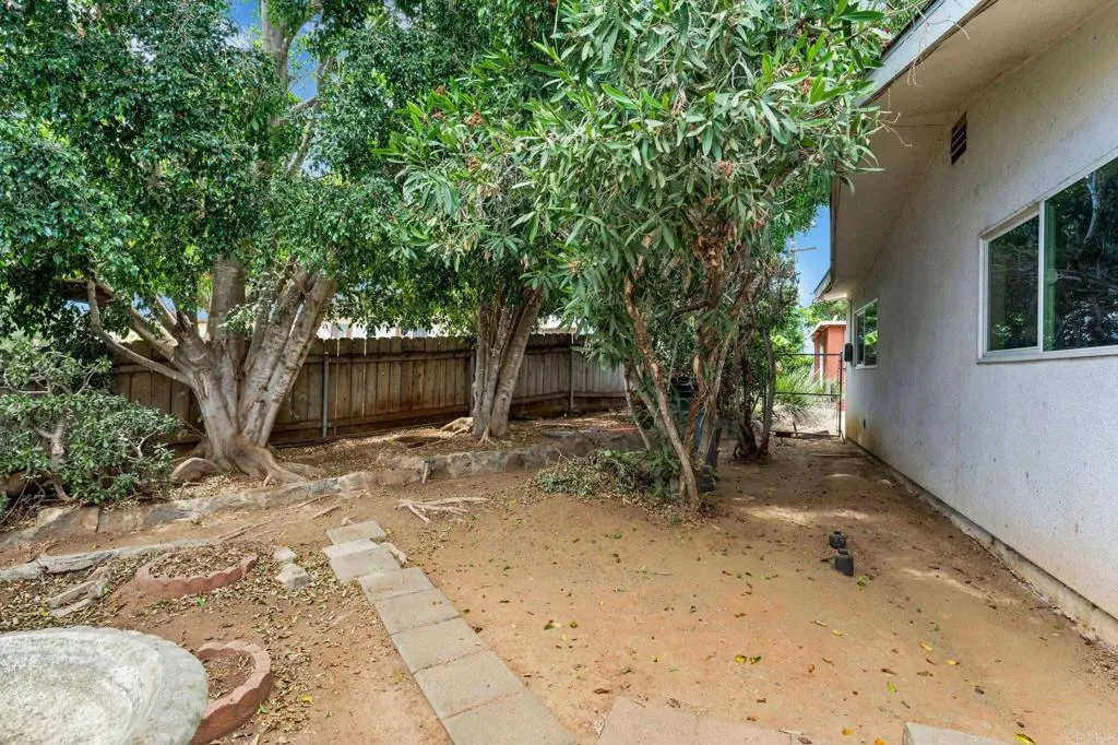 https://cdn.realtyfeed.com/cdn/127/306771711/8e53a5ee6fd96b9c1b5c63e70d144a35.webp