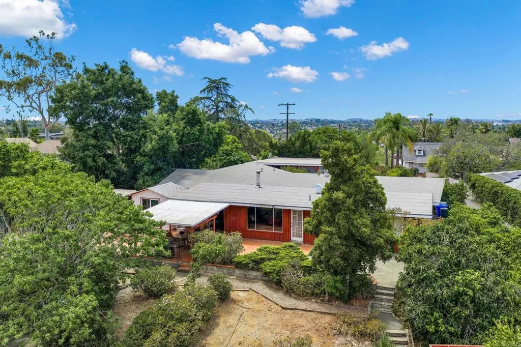 https://cdn.realtyfeed.com/cdn/127/306771711/94aa2265bba8456e10f618b7db772761.webp