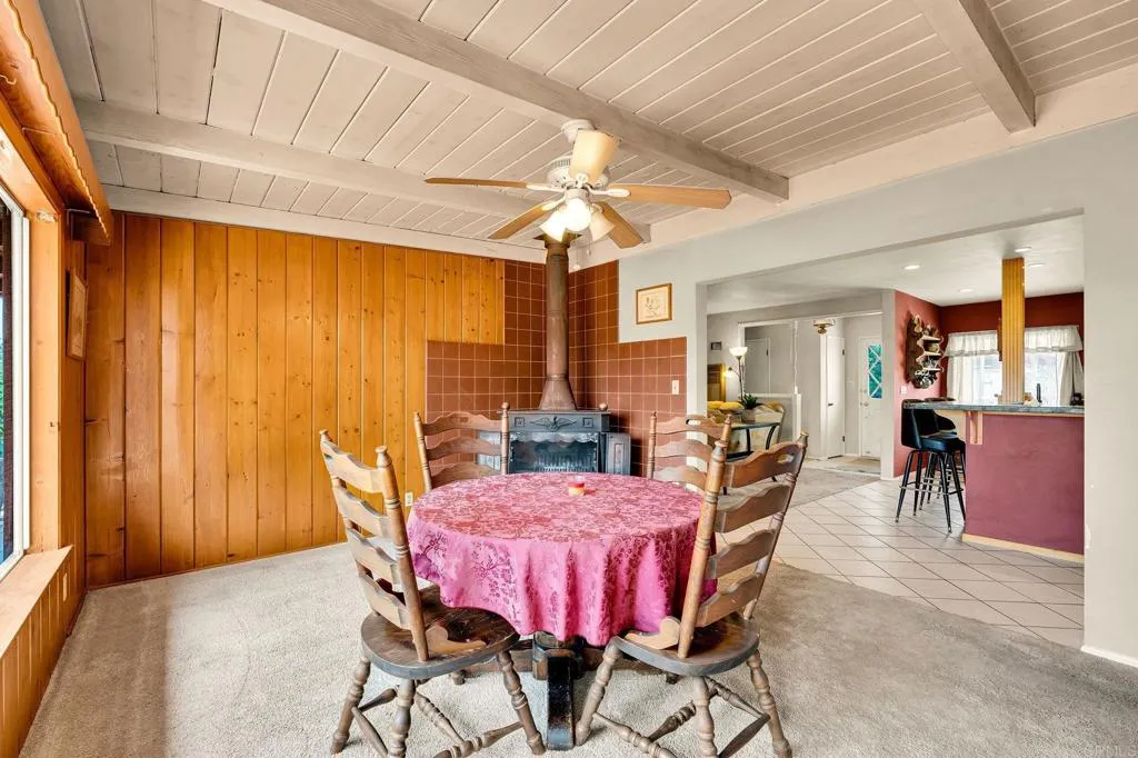 https://cdn.realtyfeed.com/cdn/127/306771711/b79053bb47feb260c629fd0b4a7aa1a9.webp