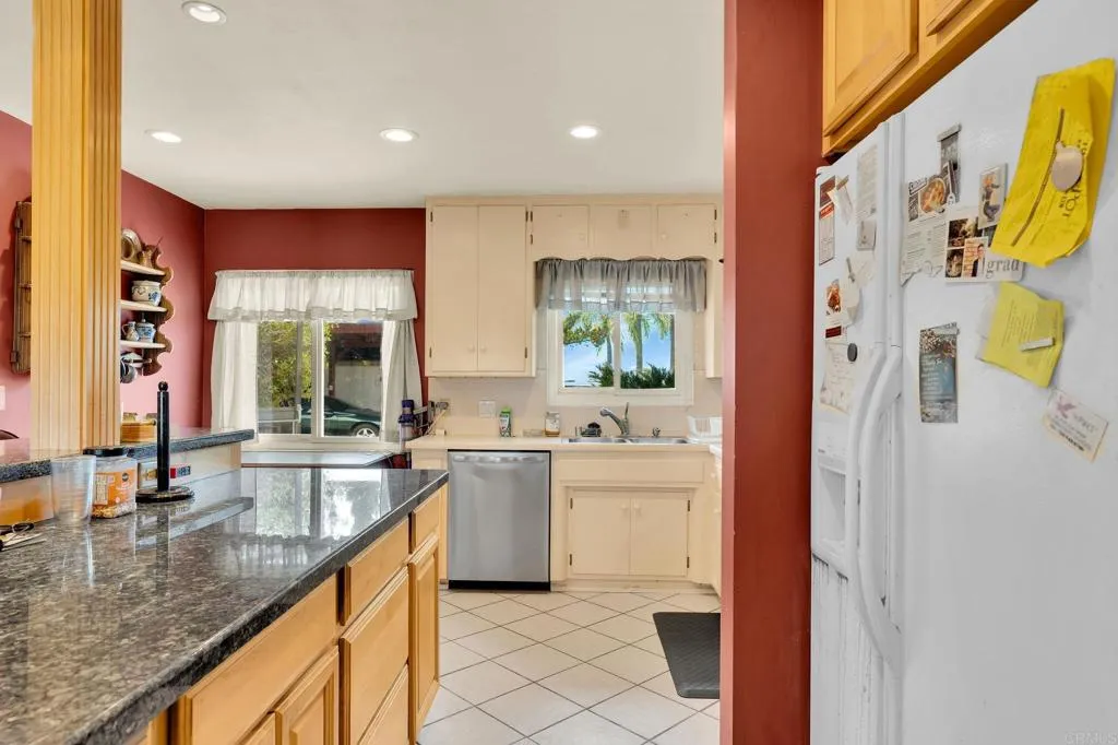 https://cdn.realtyfeed.com/cdn/127/306771711/d0fa2f5d9cb12b458f1f8ebd4e550bd5.webp