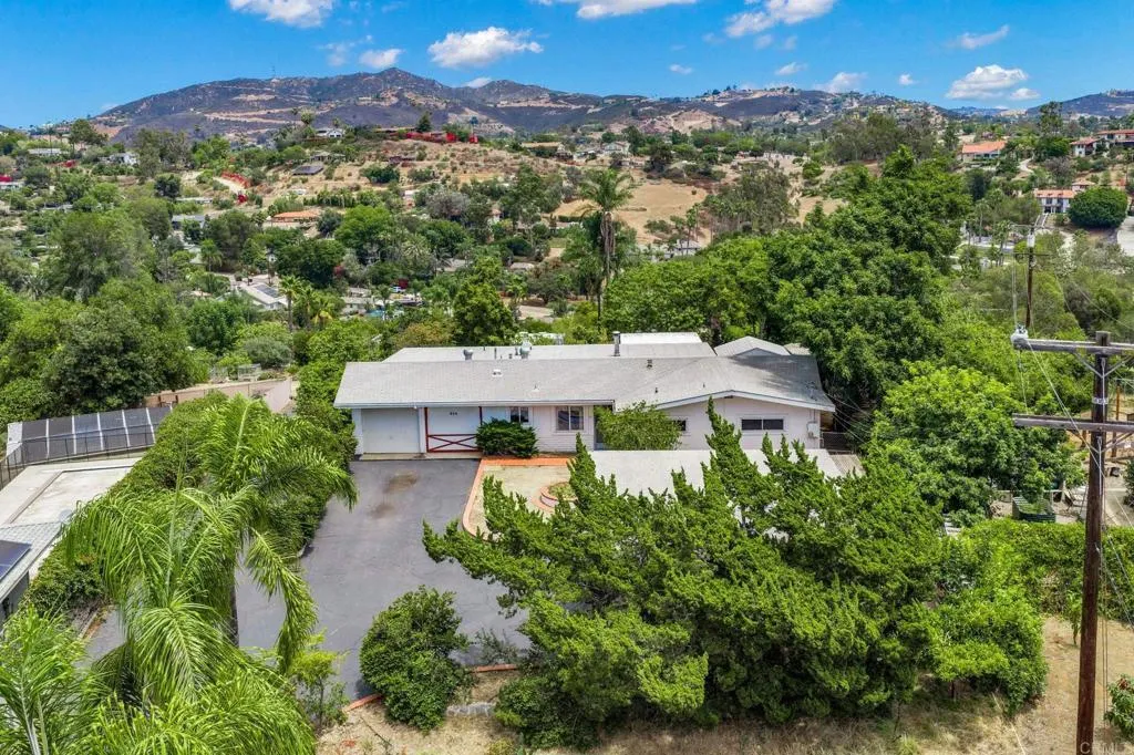 https://cdn.realtyfeed.com/cdn/127/306771711/d98dc0981ddb1bf7b990e39a12ab9fda.webp