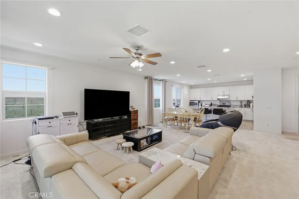 7022 Calla Lily Unit 3, Fontana, CA 92336 - Photo 2 of 26, Fontana, CA