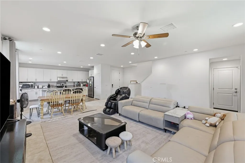 7022 Calla Lily Unit 3, Fontana, CA 92336 - Photo 3 of 26, Fontana, CA