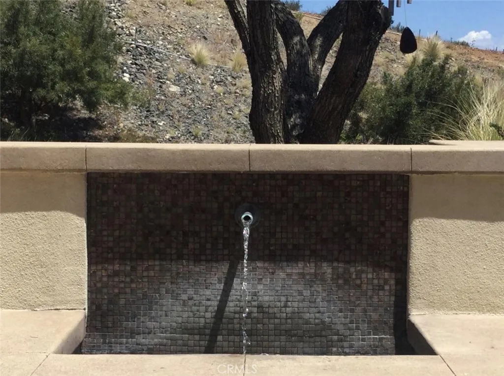 https://cdn.realtyfeed.com/cdn/127/306771736/125cc95ded3f3cc778c06bd6163fec7c.webp