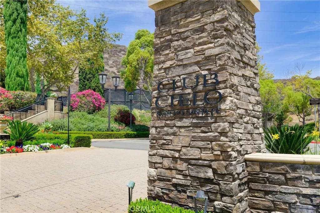 https://cdn.realtyfeed.com/cdn/127/306771736/387af5bbeefd282f176e2fbe4e9a2247.webp