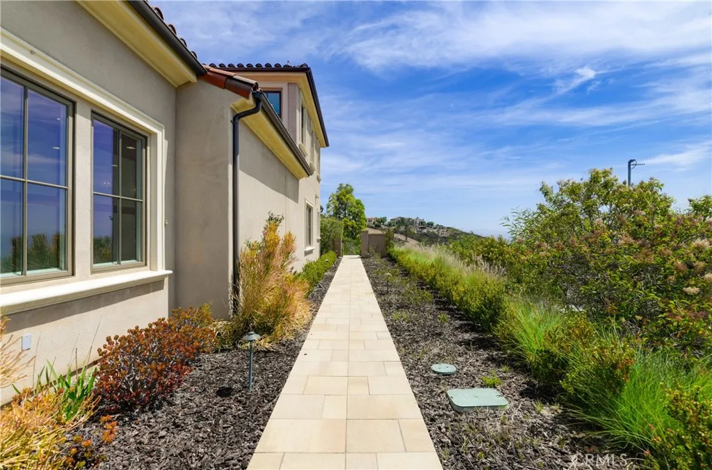 https://cdn.realtyfeed.com/cdn/127/306771736/3ba49957036d66f83b4ee24c1e1140bb.webp