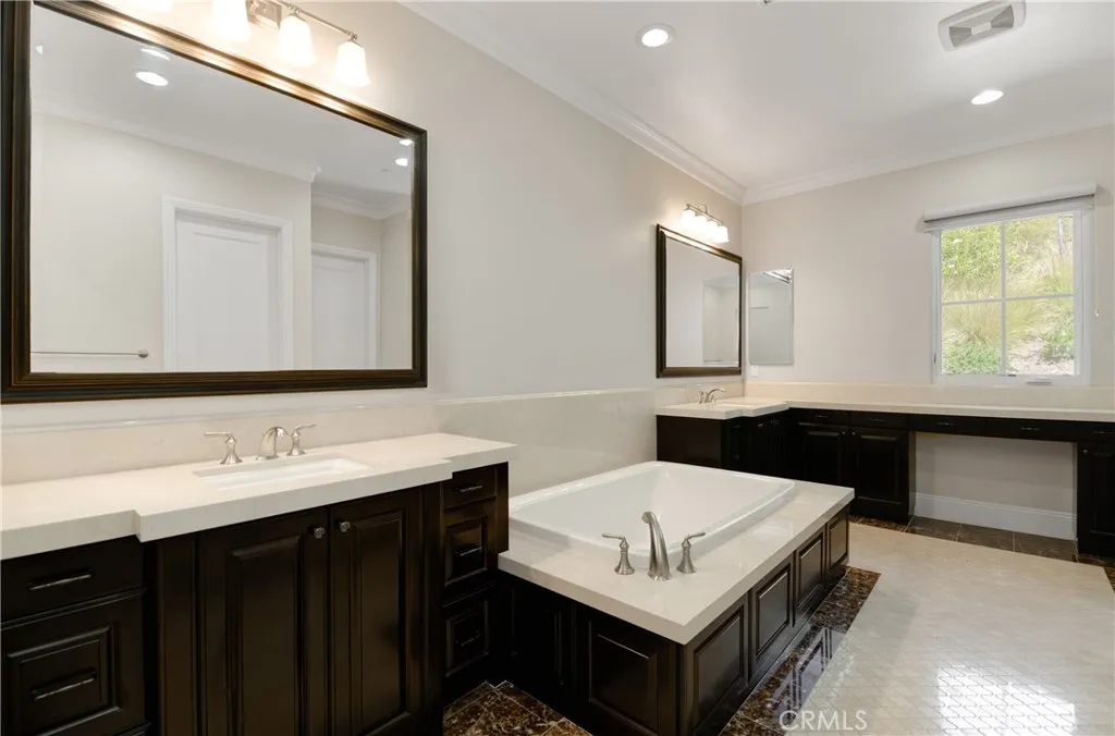 https://cdn.realtyfeed.com/cdn/127/306771736/464d023de7343669e58ea079456d5b76.webp