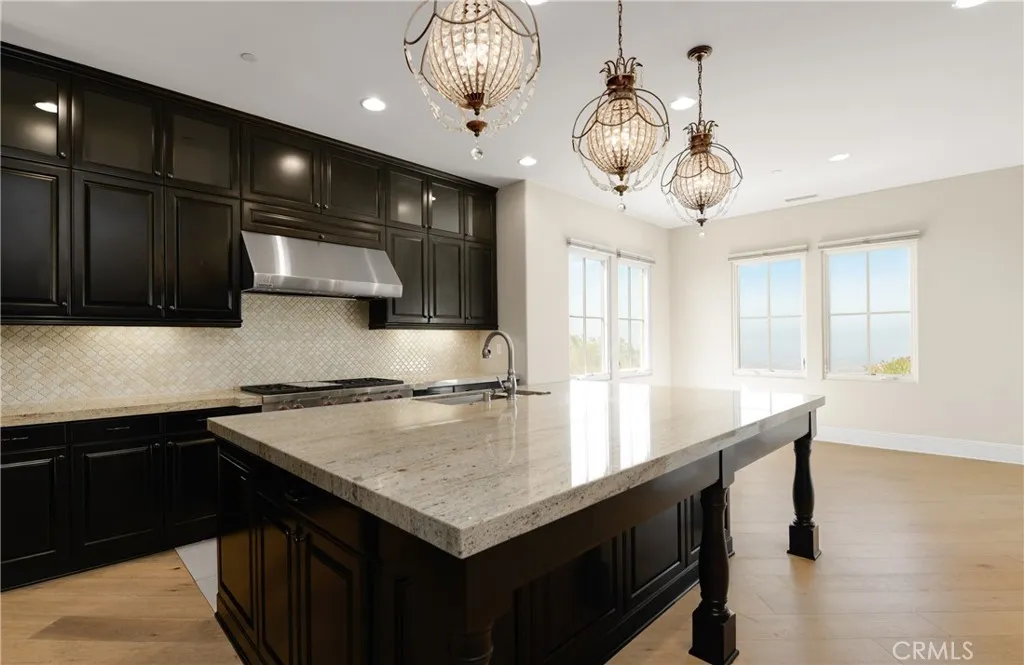 https://cdn.realtyfeed.com/cdn/127/306771736/ac06900fb96bc001e769d01521bdb792.webp