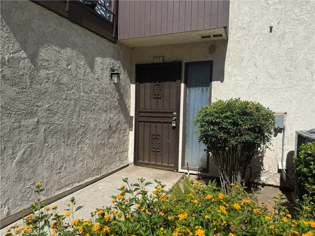 2114 Hawthorne Court, San Bernardino, CA 92404 - Main photo, San Bernardino, CA