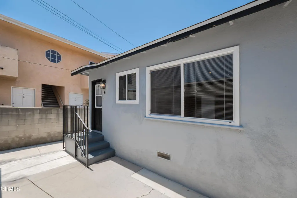 627 E Magnolia Boulevard Unit E, Burbank, CA 91501 - Main photo, Burbank, CA