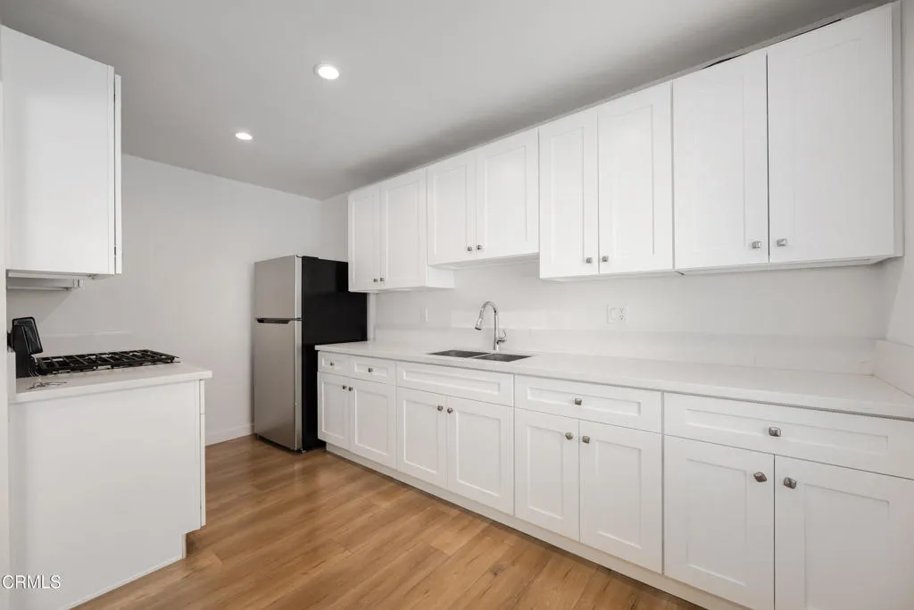 627 E Magnolia Boulevard Unit A, Burbank, CA 91501 - Photo 5 of 16, Burbank, CA