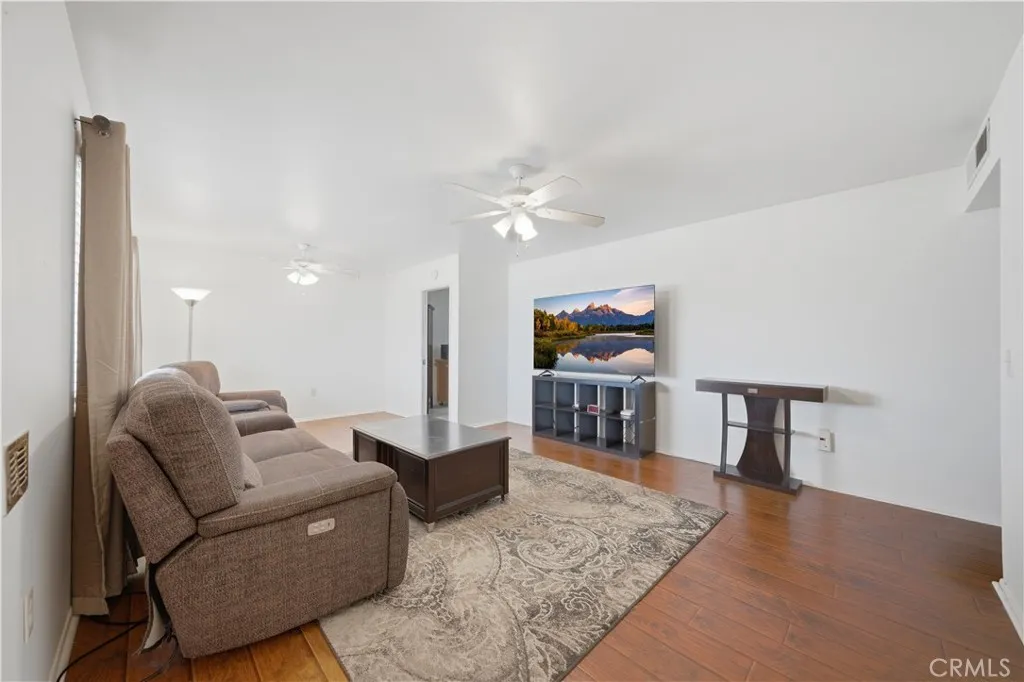 28561 Middlebury, Sun City, CA 92586 - Photo 5 of 38, Sun City, CA